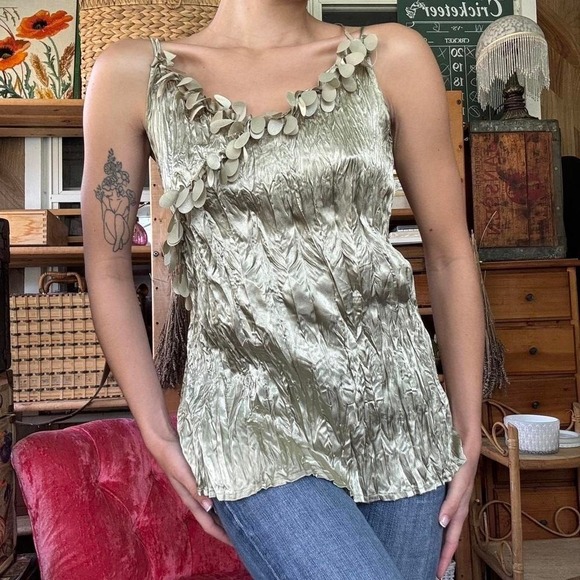 Lapis Sage Green Crinkle Metallic Camisole Petal Trim Strappy Tank Top Medium - Picture 3 of 7